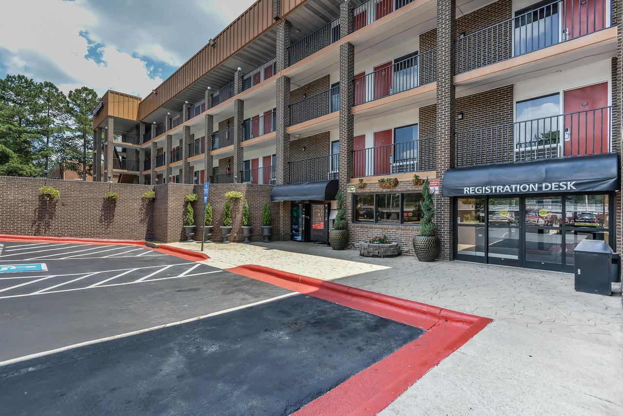 Budgetel Inn And Suites Raleigh Exterior photo